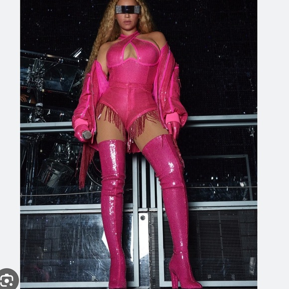 ADIDAS IVY PARK PINK SEQUIN SHORTS WITH FRINGE (PLUS SIZE) SIZE 2X NWT - Picture 1 of 12